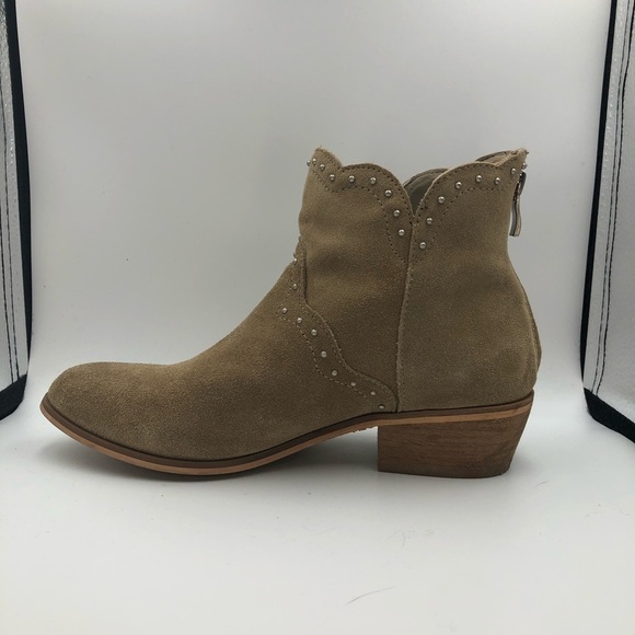 Chinese Laundry Tan Saundry Ankle Booties Sz 7 - Picture 7 of 10